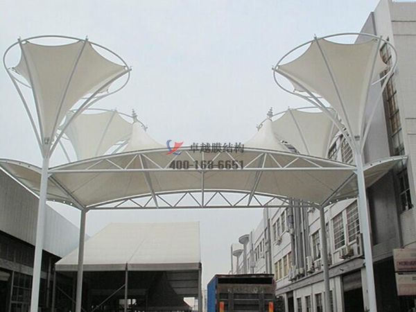烏魯木齊景觀<font color='red'>張拉膜結(jié)構(gòu)</font>遮陽(yáng)棚【生產(chǎn)廠家】