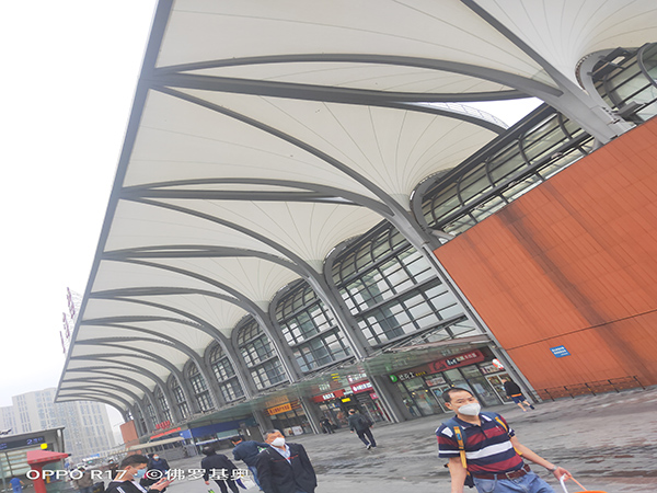 【PTFE膜結(jié)構(gòu)】上?；疖?chē)站膜結(jié)構(gòu)頂蓋