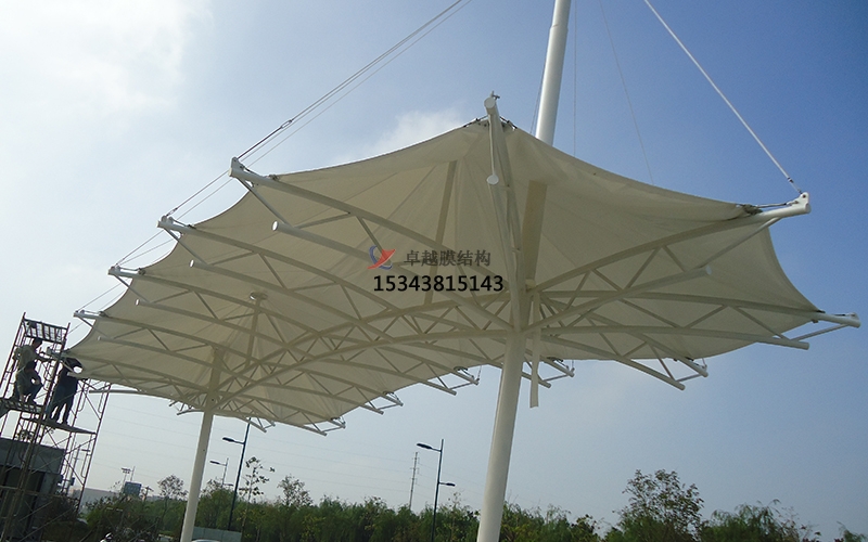 選擇張拉膜結(jié)構(gòu)必須要具備哪些性能？