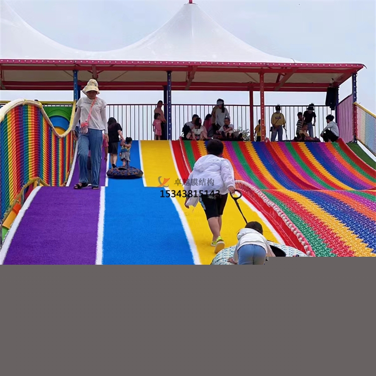陽(yáng)泉彩虹滑道游樂(lè)設(shè)備紅色遮陽(yáng)棚結(jié)構(gòu)設(shè)計(jì)生產(chǎn)